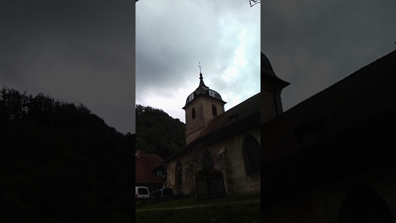 Angélus de l'église de Saint-Hippolyte (25)