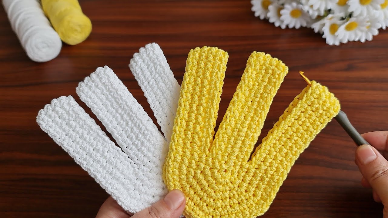 Wow!.. 😍 Super Easy Very useful crochet, pincushion. Sell and give as a gift.