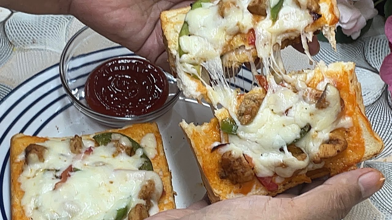 Special Pizza-styled chicken sandwich | Easy and Delicious | Ramzan special | Shabana ka kitchen |
