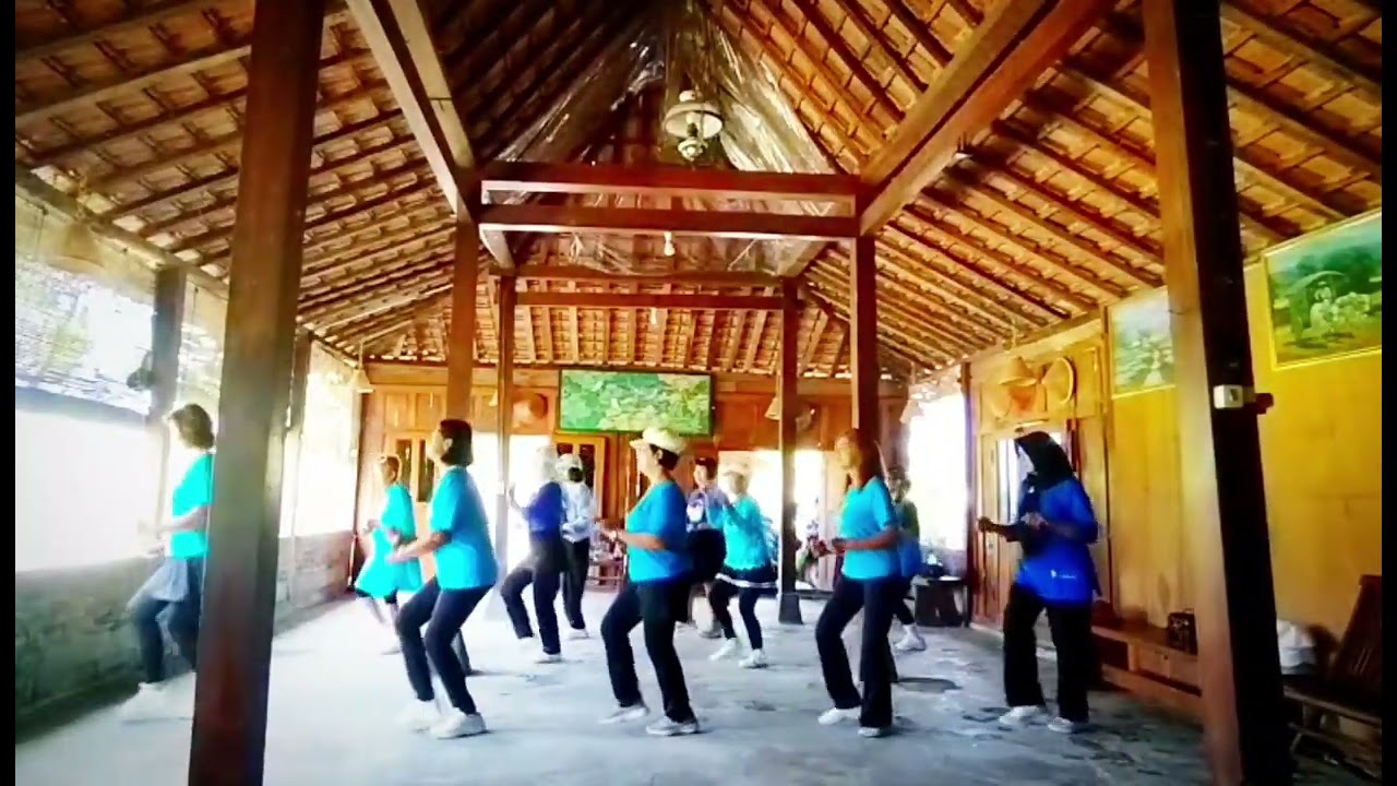 BILANG I LOVE YOU / LINE DANCE / BEGINNER LEVEL / 4 WALL / CHOREO : THERESIA & MAMEK.