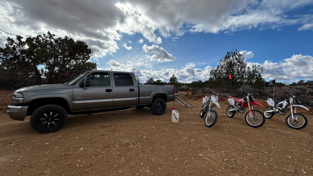 Full Arsenal of CRF150R’s hitting the dunes 
