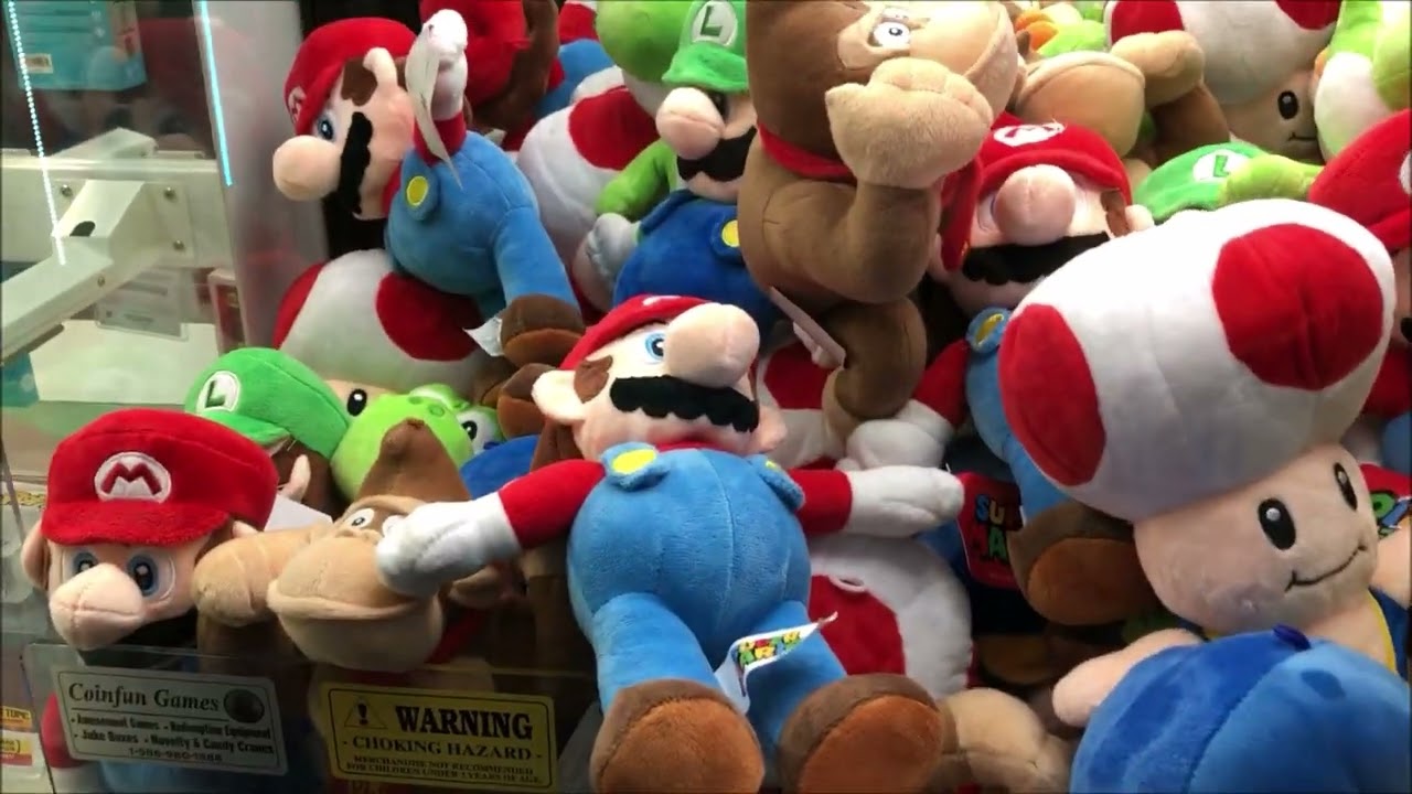Winning Mario Plushies from the Claw Machine!