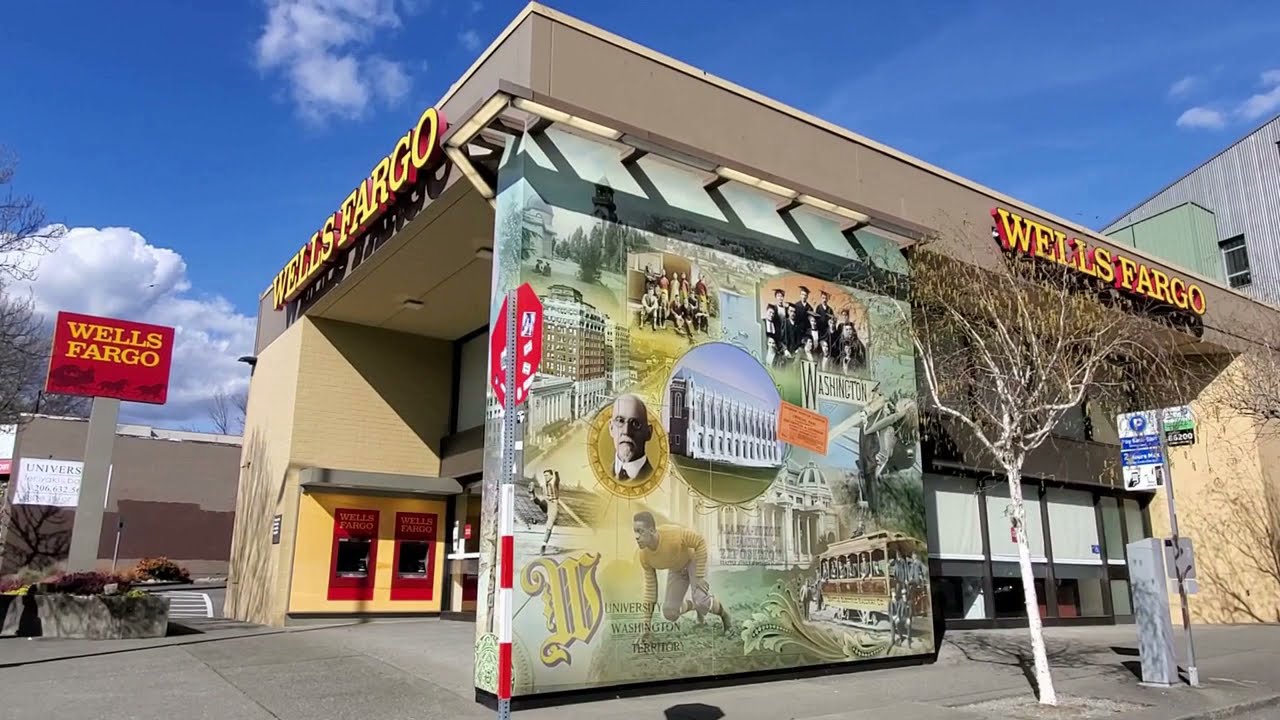 SEATTLE - 4K Walking Tour:  University Way - University of Washington Business District.
