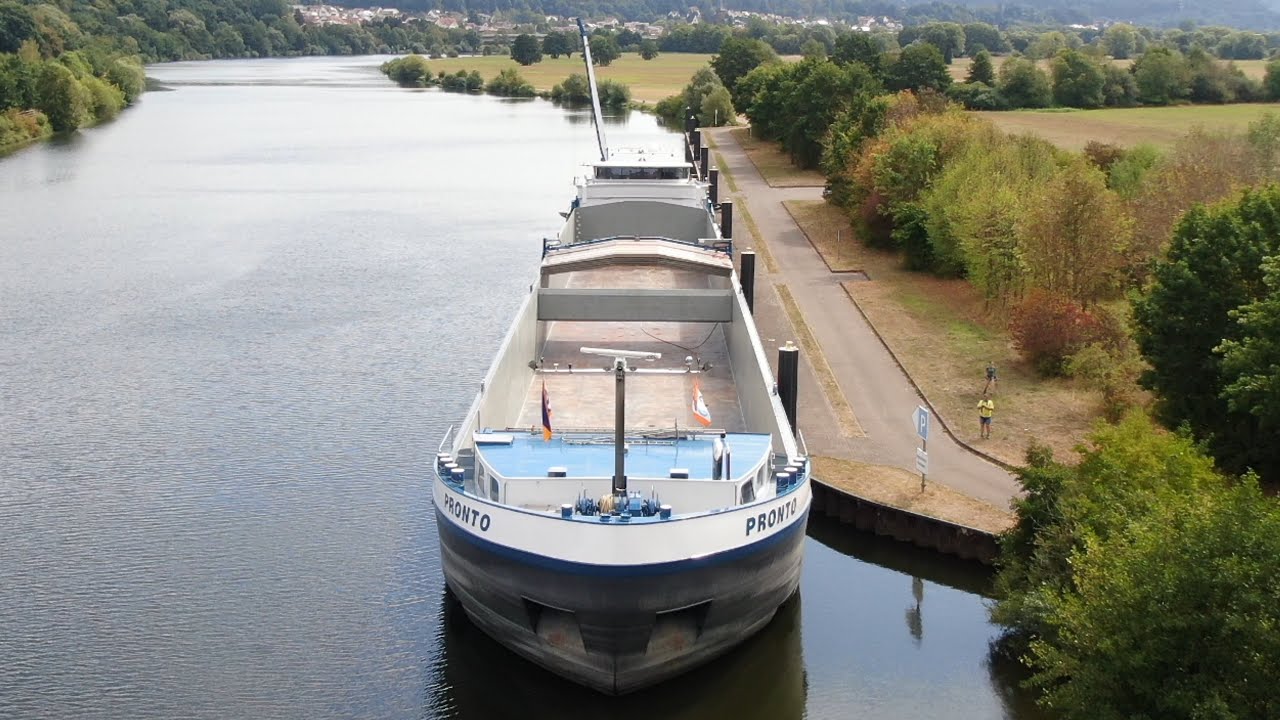 Eine Familie und ihr Schiff, die MS Pronto