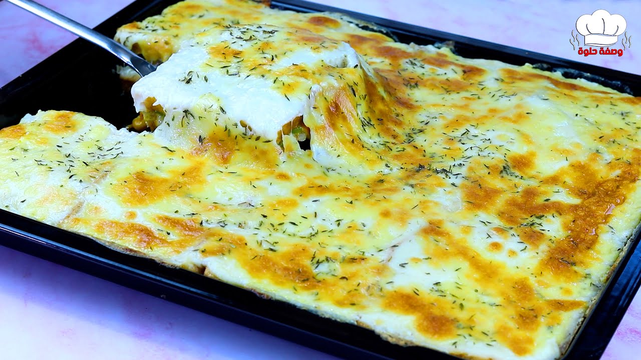 Поднос для тостов с курицей и бешамелем