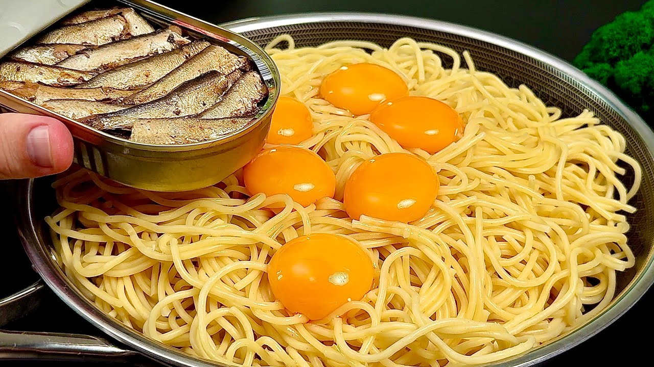 Do you have pasta, eggs and a can of sardines at home? This inexpensive recipe is perfect!