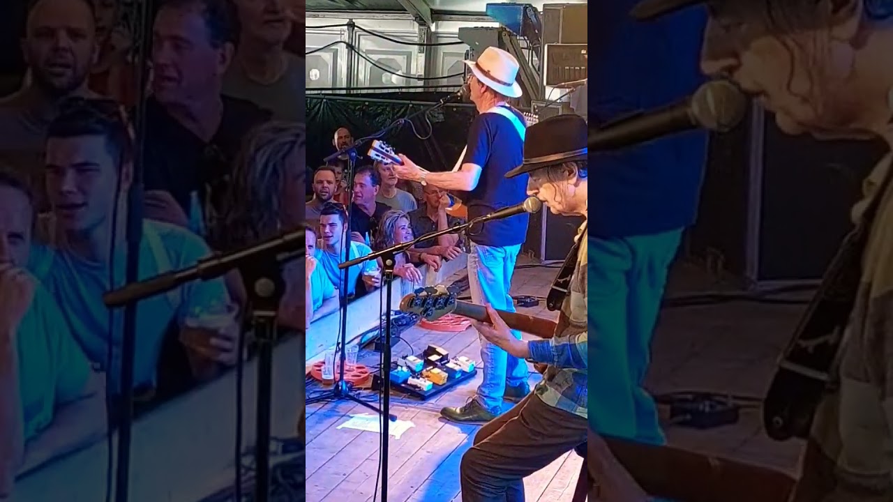 #shorts Old Ni-js - Deerntjen van de modeshow. Dijkerhoeksfeest. 23 juni 2024. #muziek #youtube