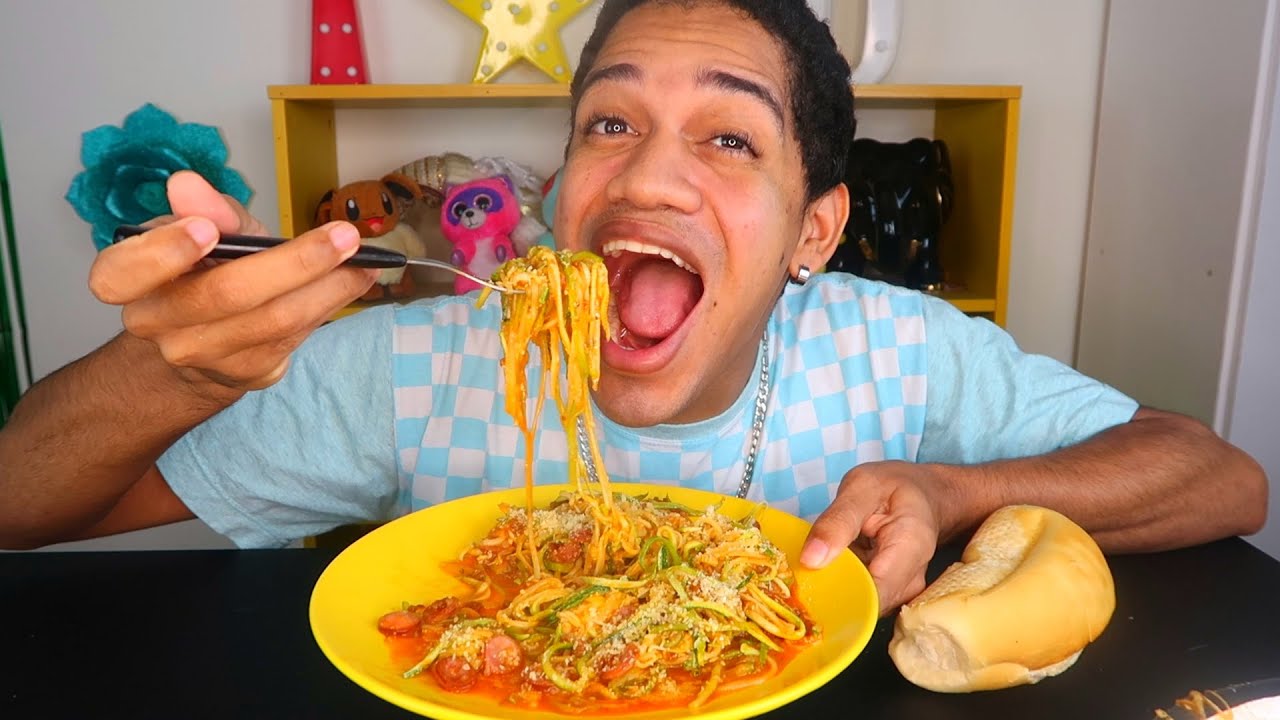 COMO FAZER MACARRÃO FAKE A BOLONHESA