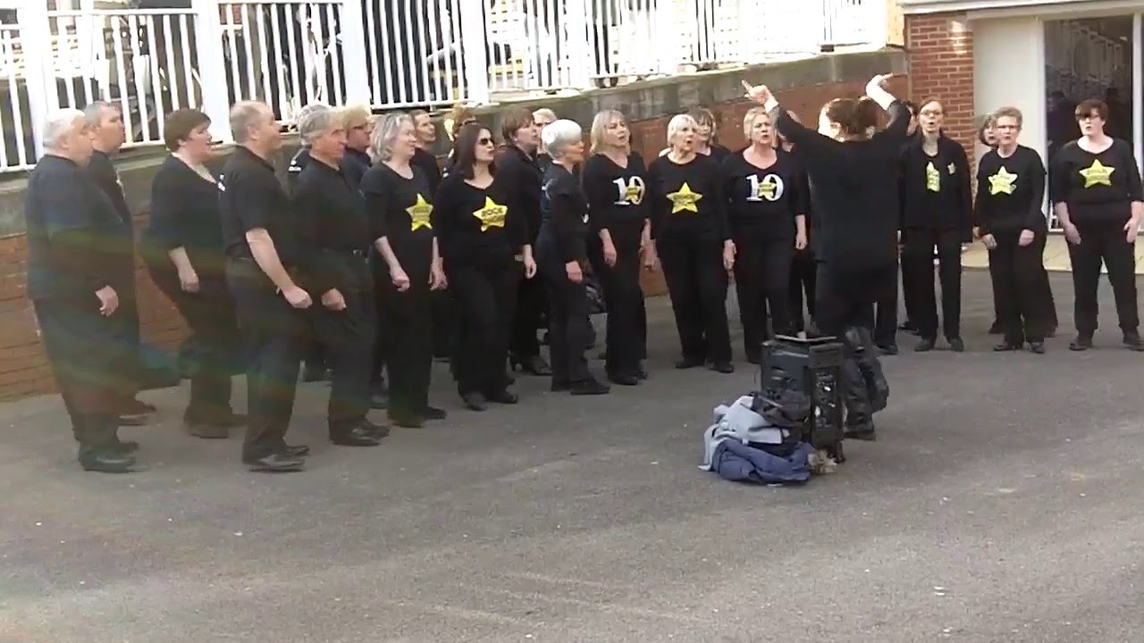 A Little Respect (Newbury, Speen & Thatcham Rock Choir)