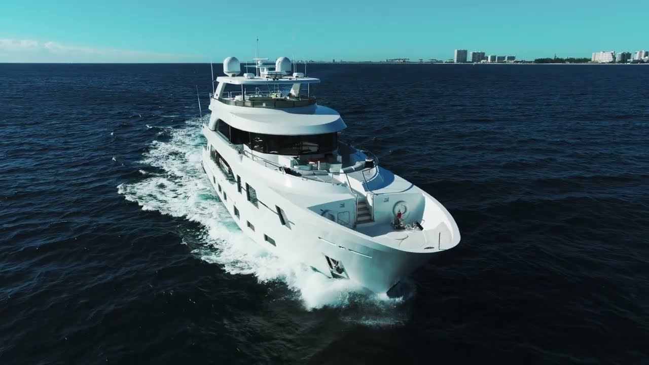120' Ocean Alexander 2017