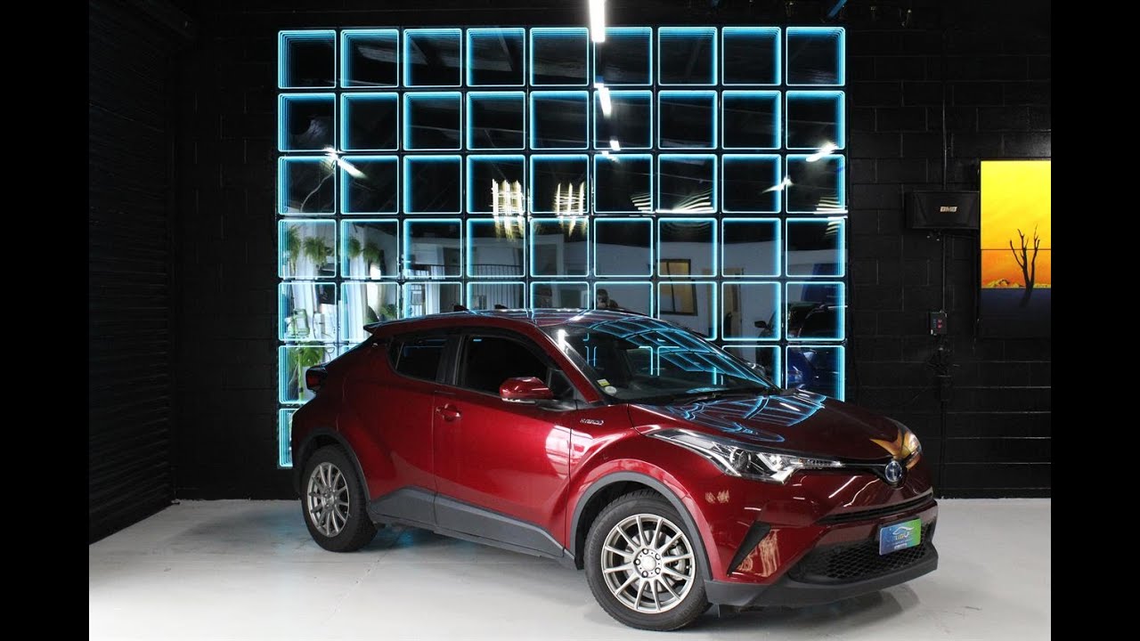 2017 Toyota C-HR 1.8S Hybrid guide