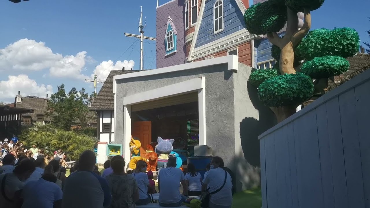 Gardaland 2021  44 gatti rock show  lo spettacolo in 2020