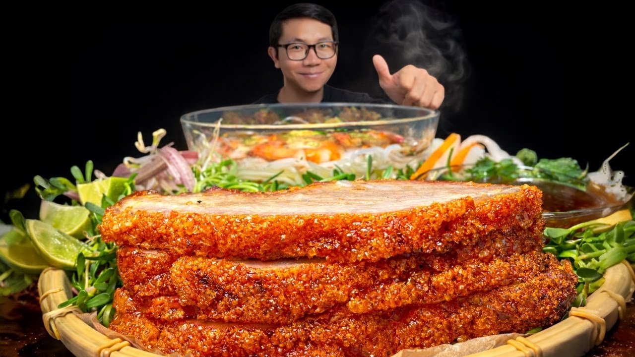 🍜 Bún Mắm with Crispy Pork Belly Mukbang | Bún Mắm Heo Quay Da Giòn | Quang ASMR