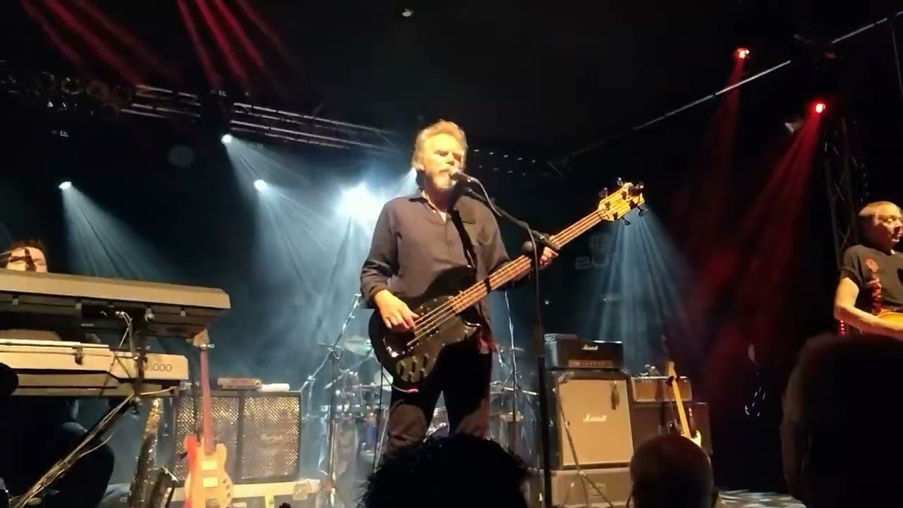 Unevensong. Camel live in Madrid en 2018. (4K upscaled)