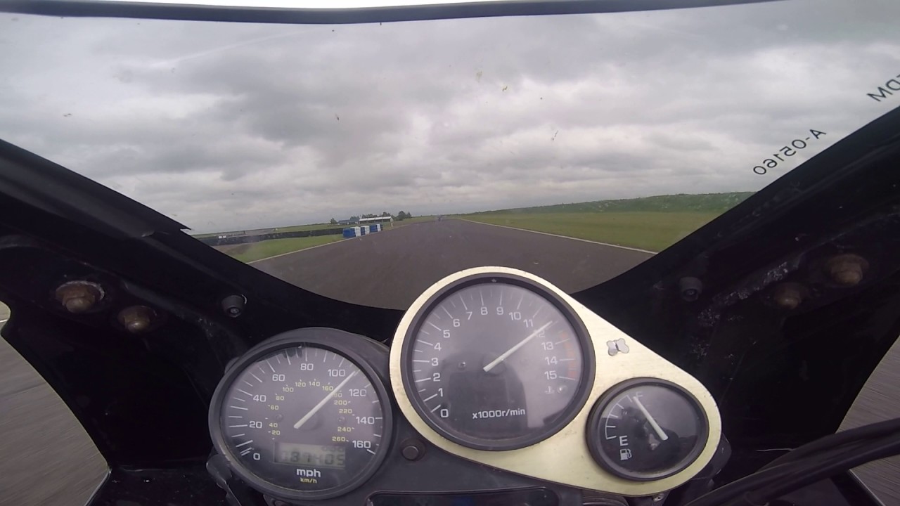 FZS600 Bedford Autodrome 15.05.17 4th Session - Fast/Inters