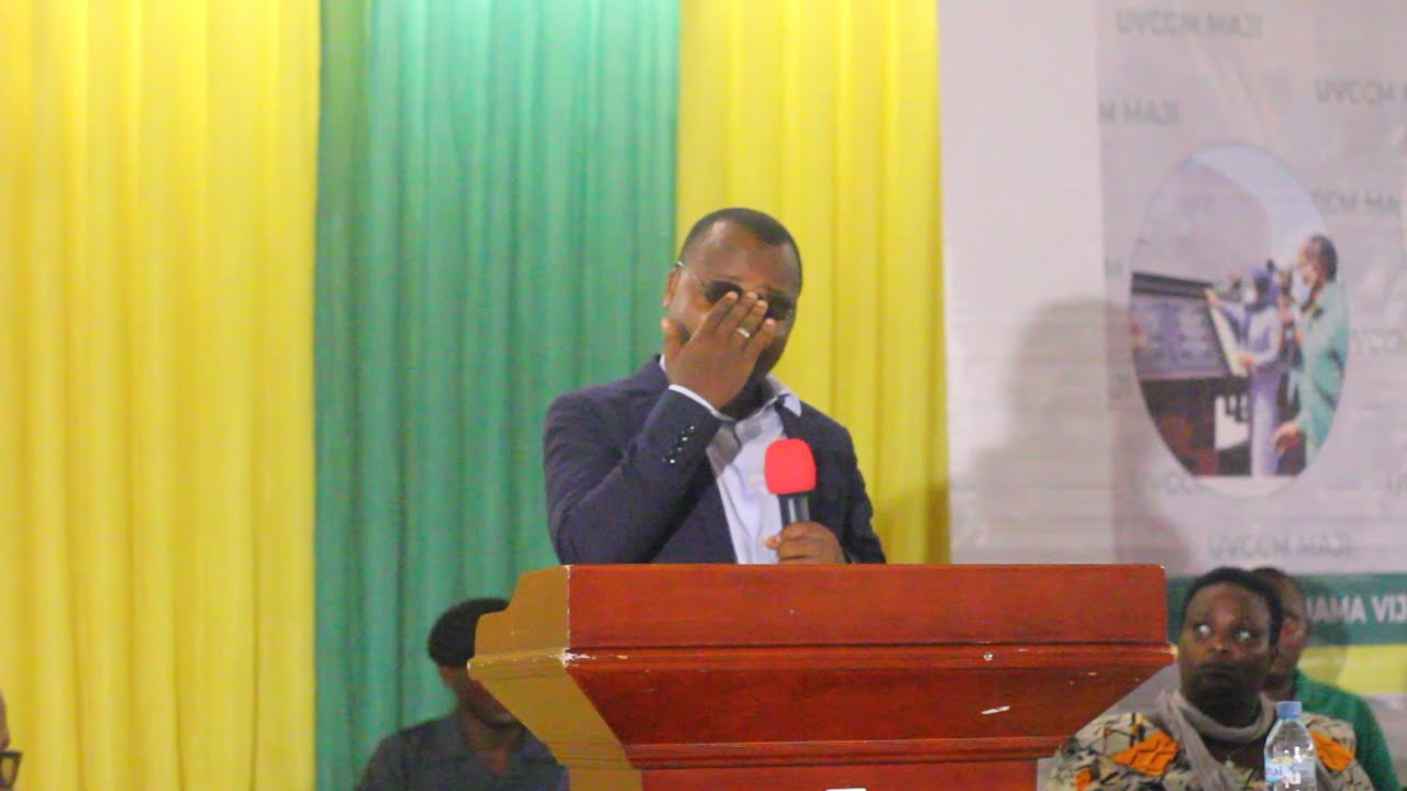 KAMA HAYATI MAGUFULI ALICHOKIFANYA JK COMEDIAN, UKUMBI MZIMA WAZIZIMA
