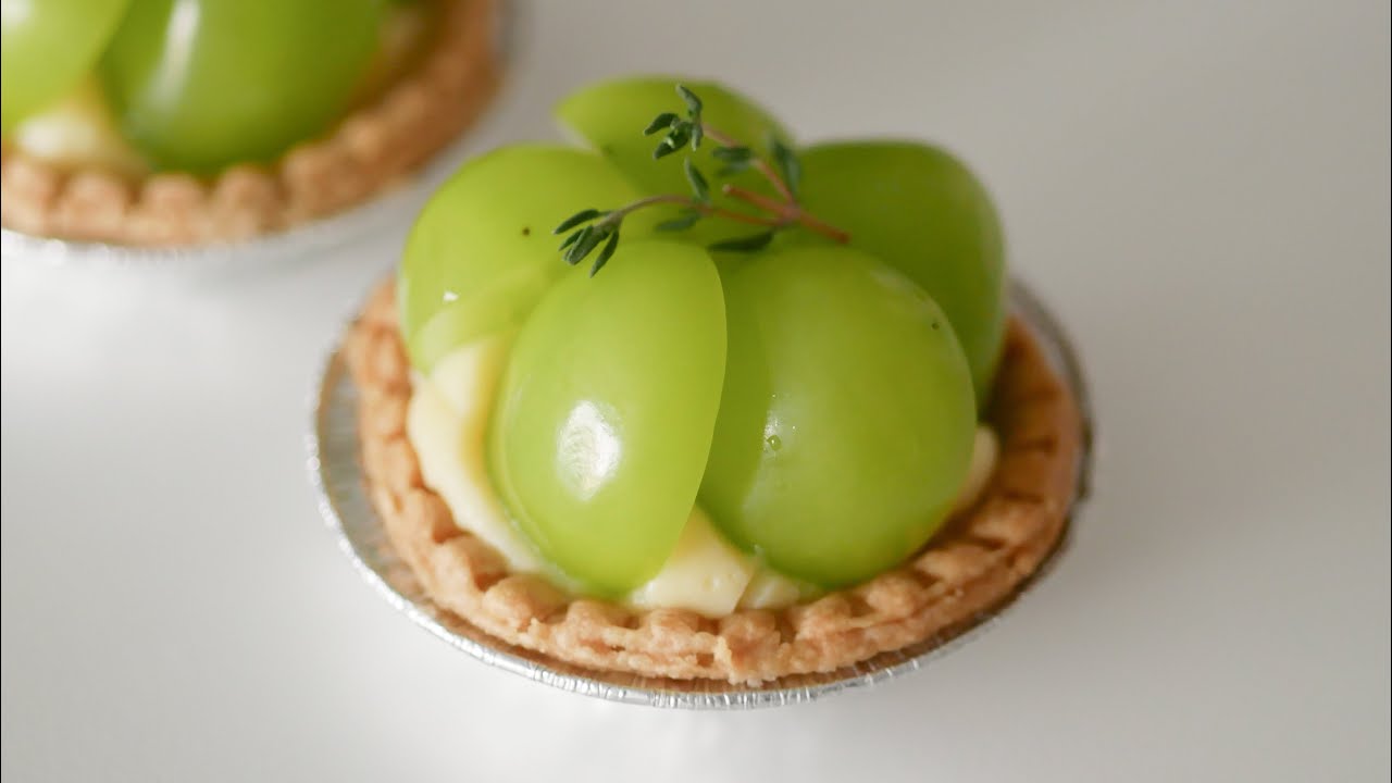 Shine Muscat Grape Tart