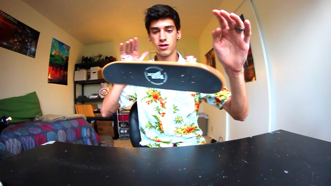 100 TRICKS ON A HANDBOARD