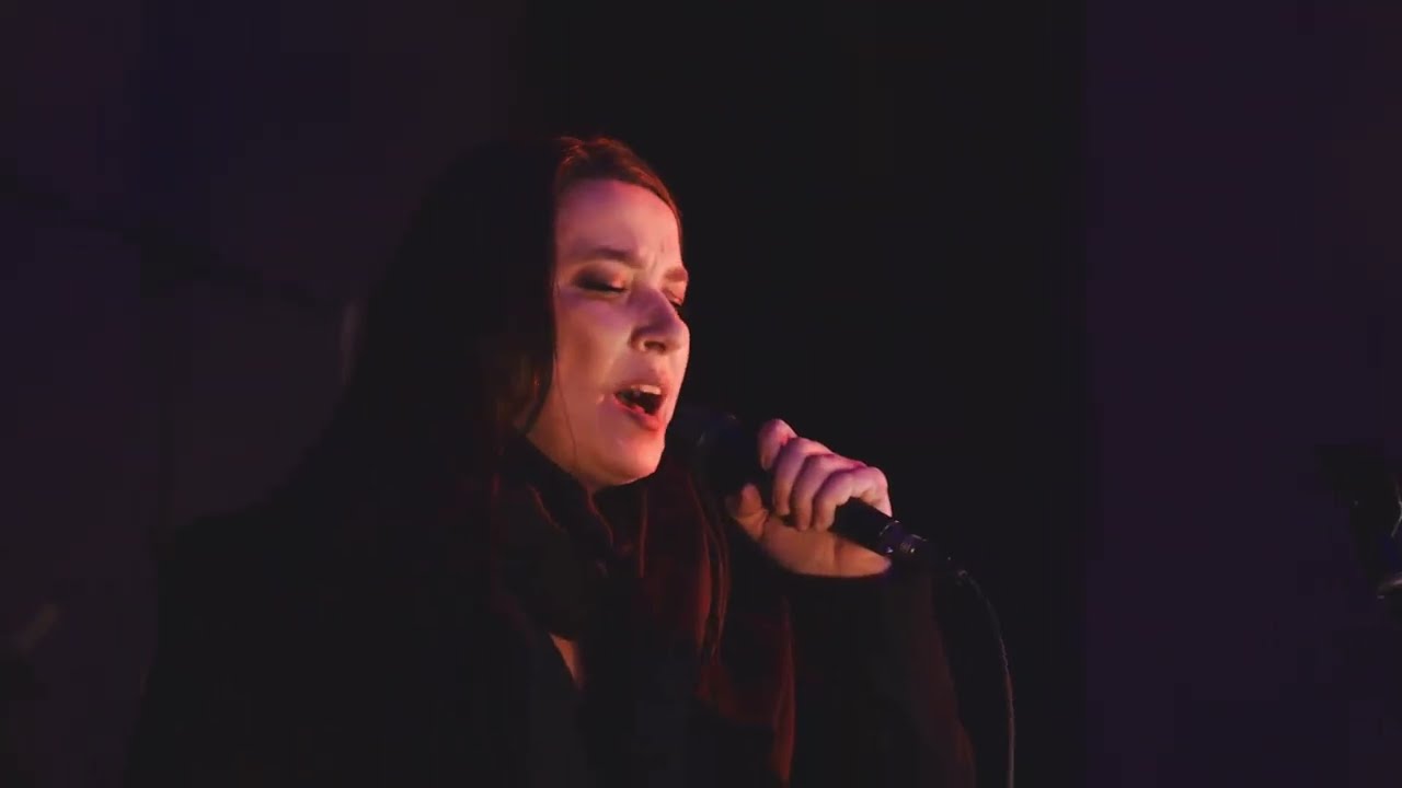 AGNIESZKA GORĄCZKOWSKA - PRZYJDŹ JAK DESZCZ