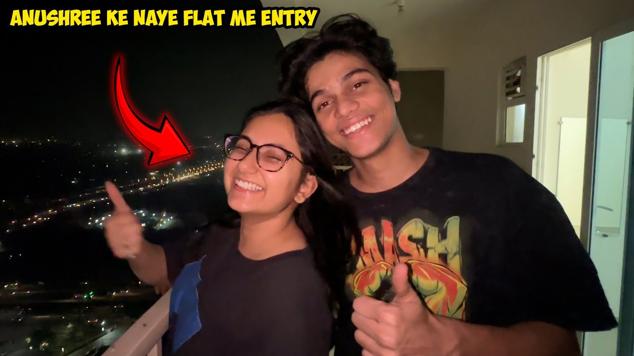Anushree ke naye flat mai entry 😍!!