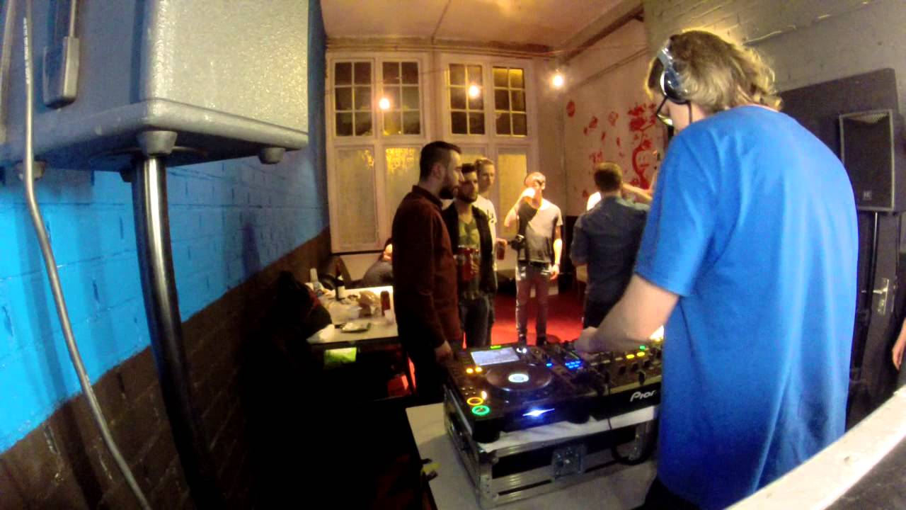 Menno Overvliet, Tommy Largo, Mike Costez // Nachtploeg 9 x L8 Showcase #001