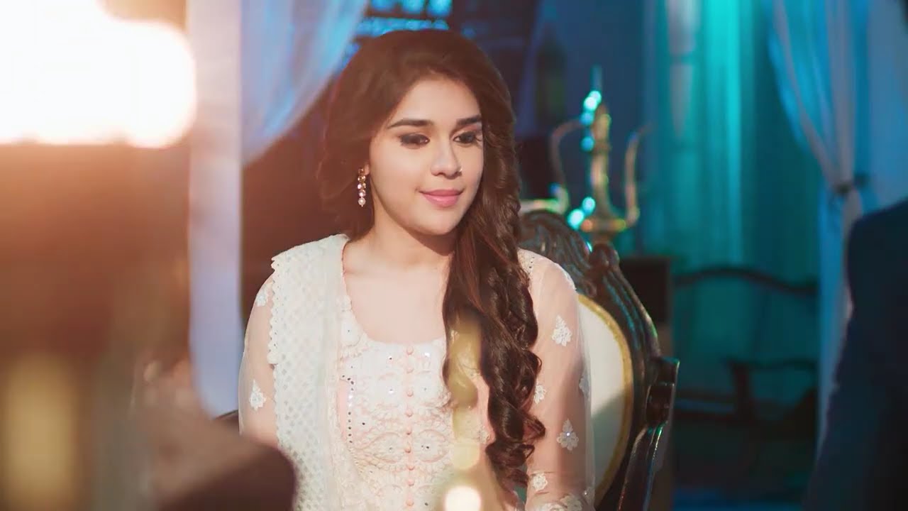 Ishq Subhan Allah - কাছাকাছি জারা - কবীর !
