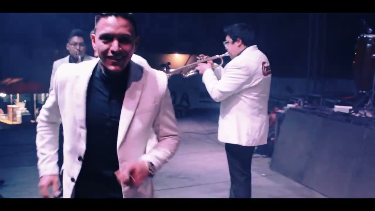 Bote de Cerveza y Baila Morena-Los Cheos