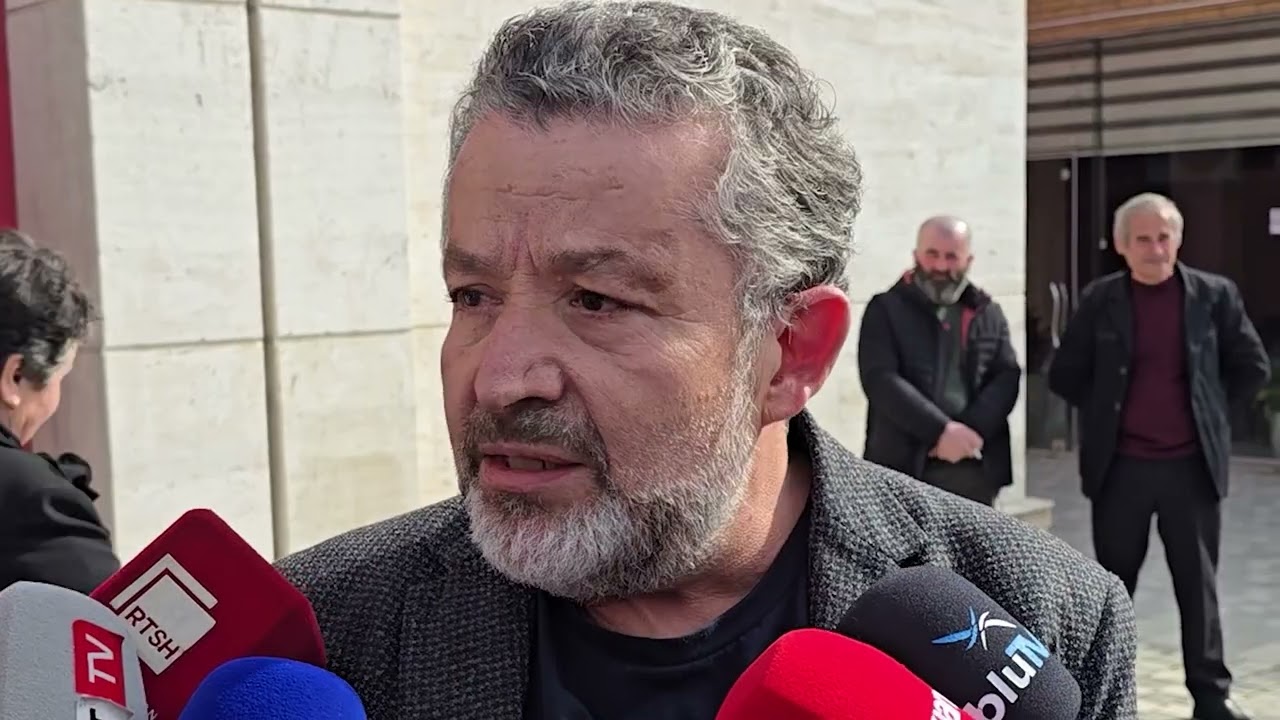 Shuhet “bilbili” i parodisë vlonjate/ Mane Lumani ndërroi jetë pas një sëmundje të gjatë