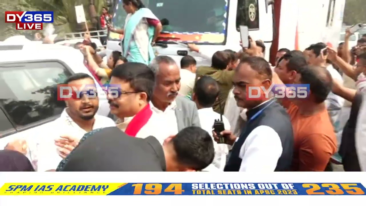 'মুখ্যমন্ত্ৰীয়ে অসমক ঠগাইছে, who is Himanta Biswa Sarma?'
