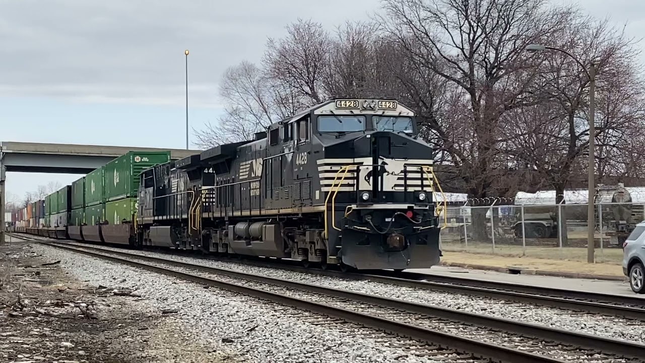 NS AC44C6M Start Up