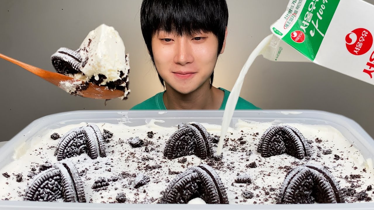 투썸 아이스박스 오레오 케이크 파티팩 디저트 먹방~! 반은 우유에 말아서 먹어볼게요~Real Sound ASMR Oreo Cake Mukbang Show