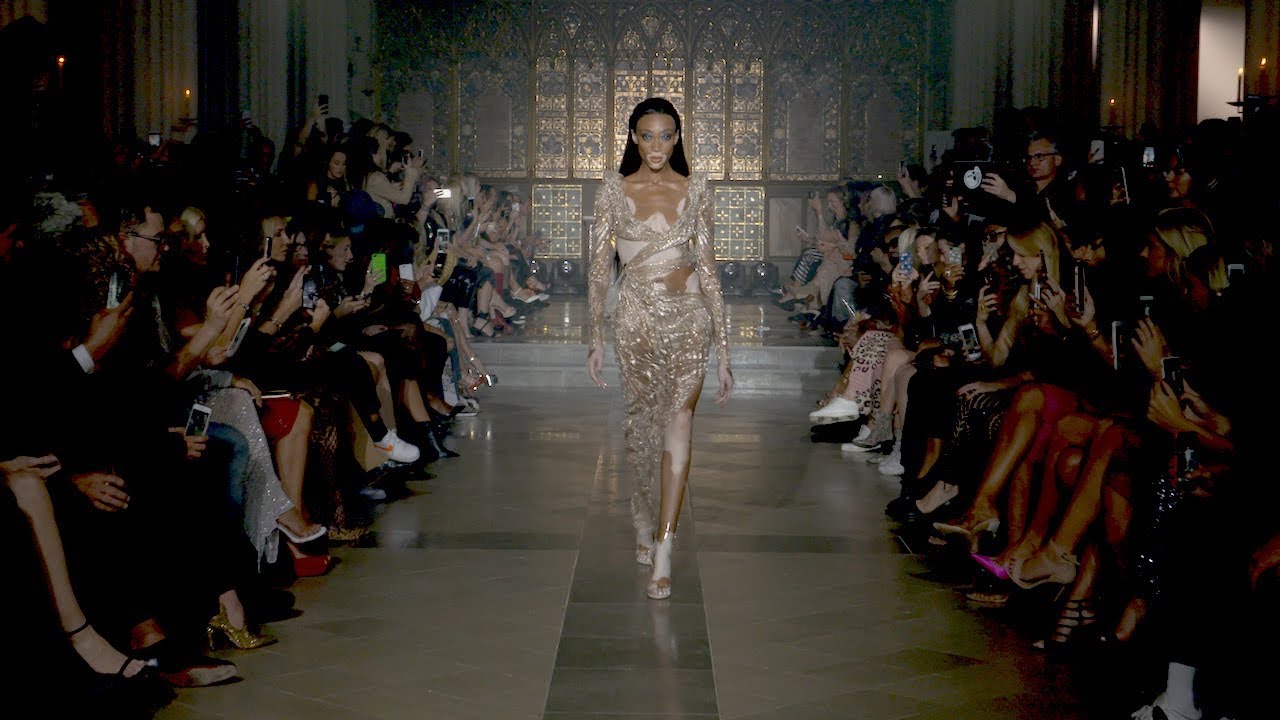JULIEN MACDONALD London Fashion Week Spring/Summer 2019
