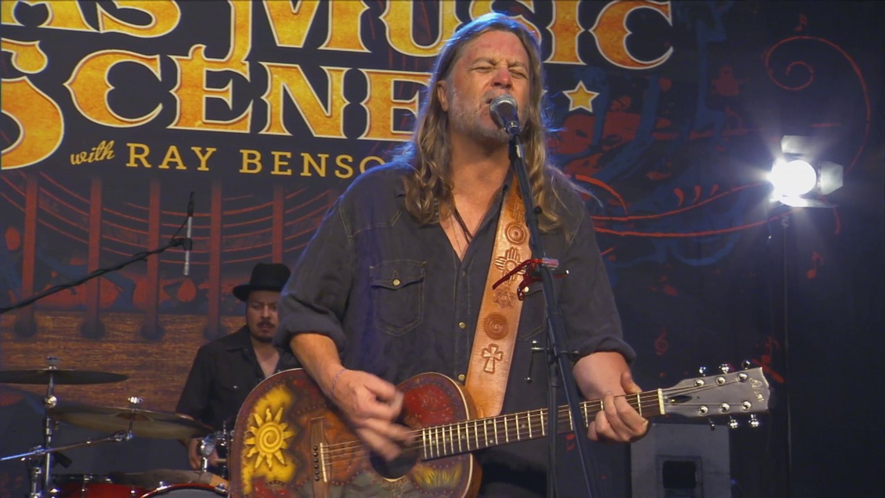 Walt Wilkins & The Mystiqueros 