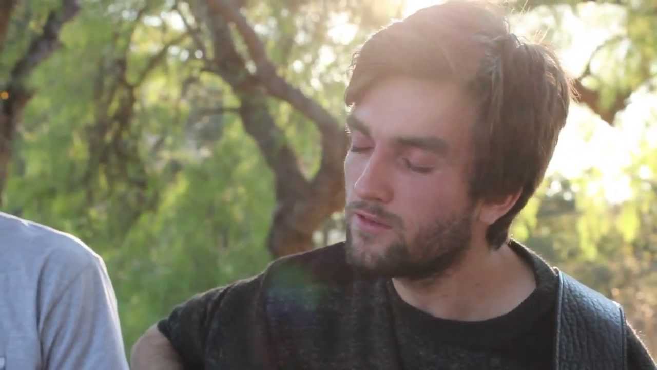 A Yawn Worth Yelling - Red Hands (The Dear Hunter cover)