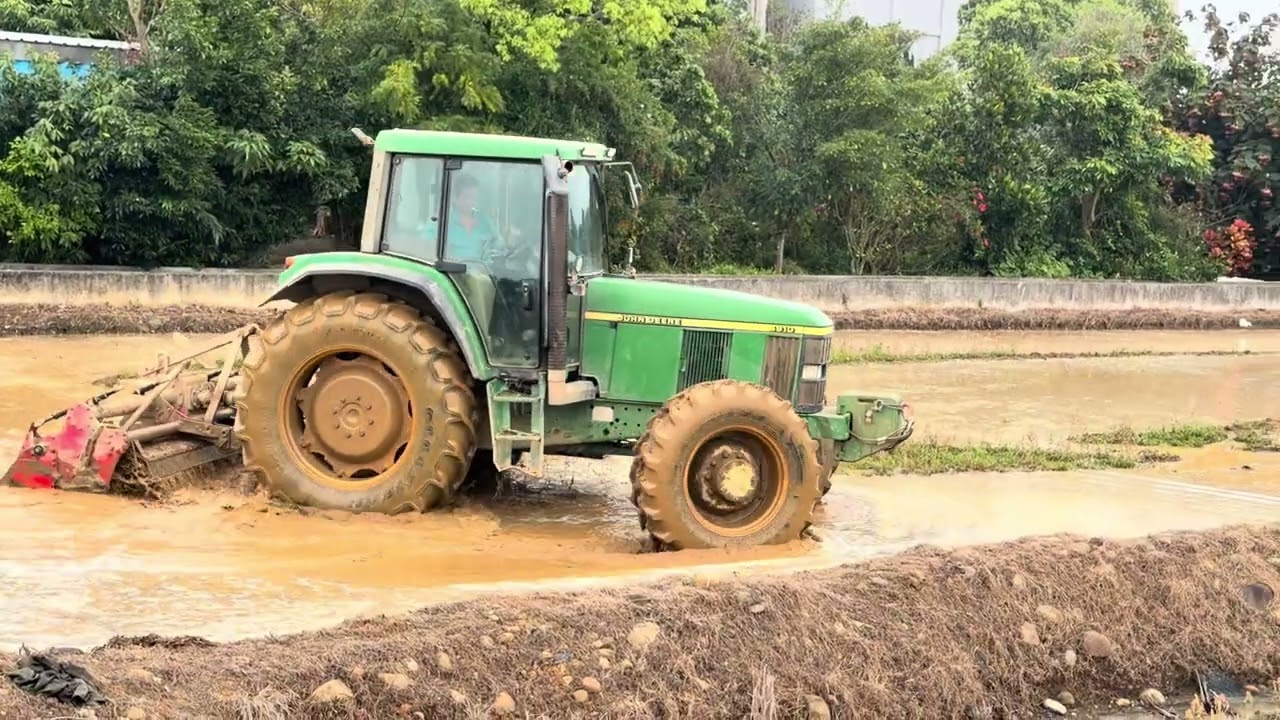 JOHN DEERE 6910曳引機打田