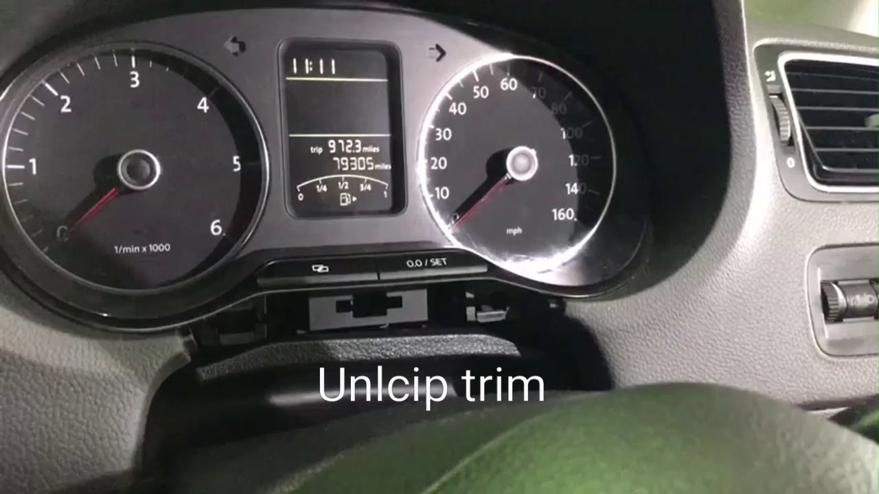 VW Polo Instrument Speedo Cluster Removal