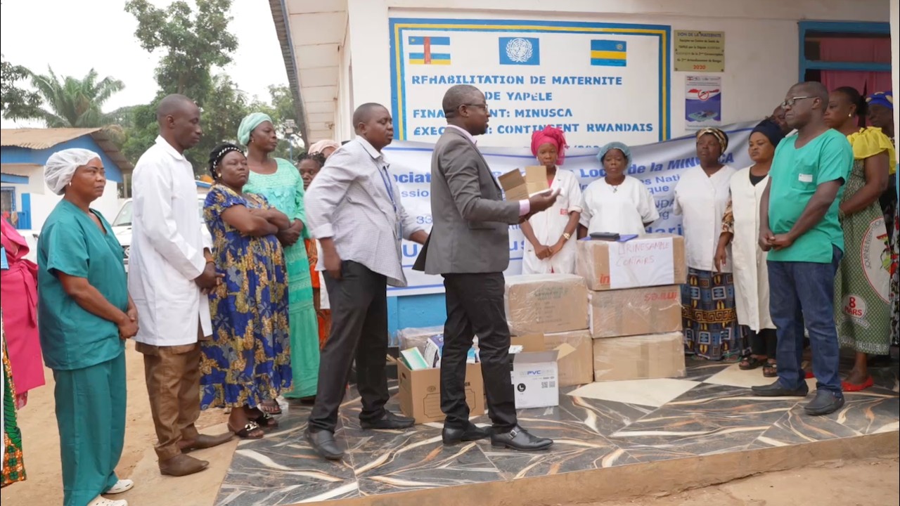 Un lot de matériel médical de la MINUSCA et de son personnel aux hôpitaux de Bangui