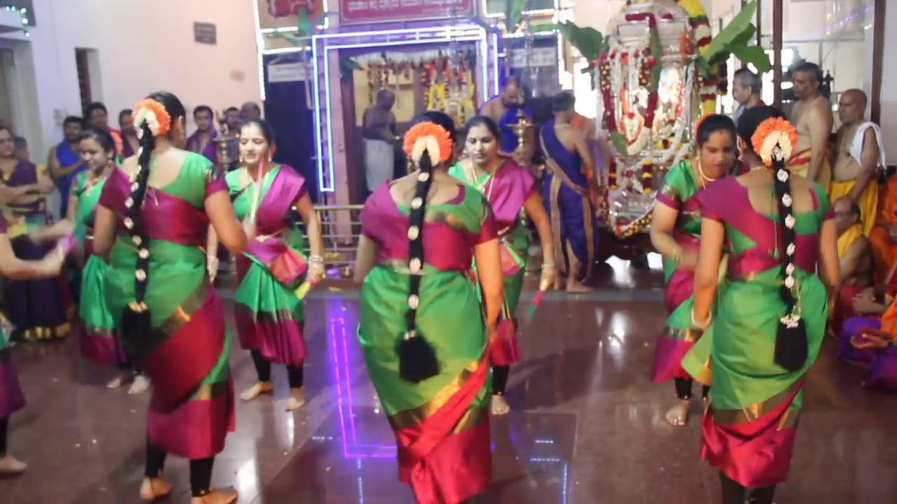 Traditional Kolatam | Devotional Kolatam