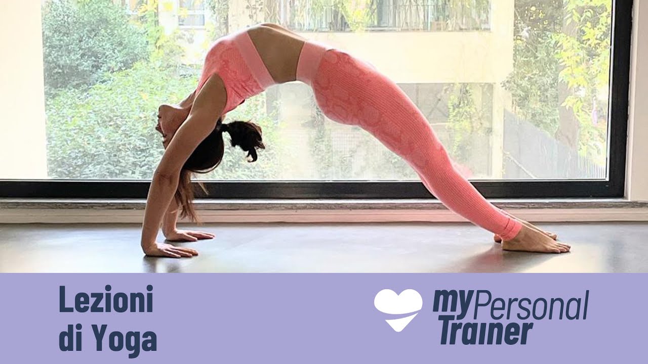 Allunghiamo le catene muscolari posteriori con lo yoga