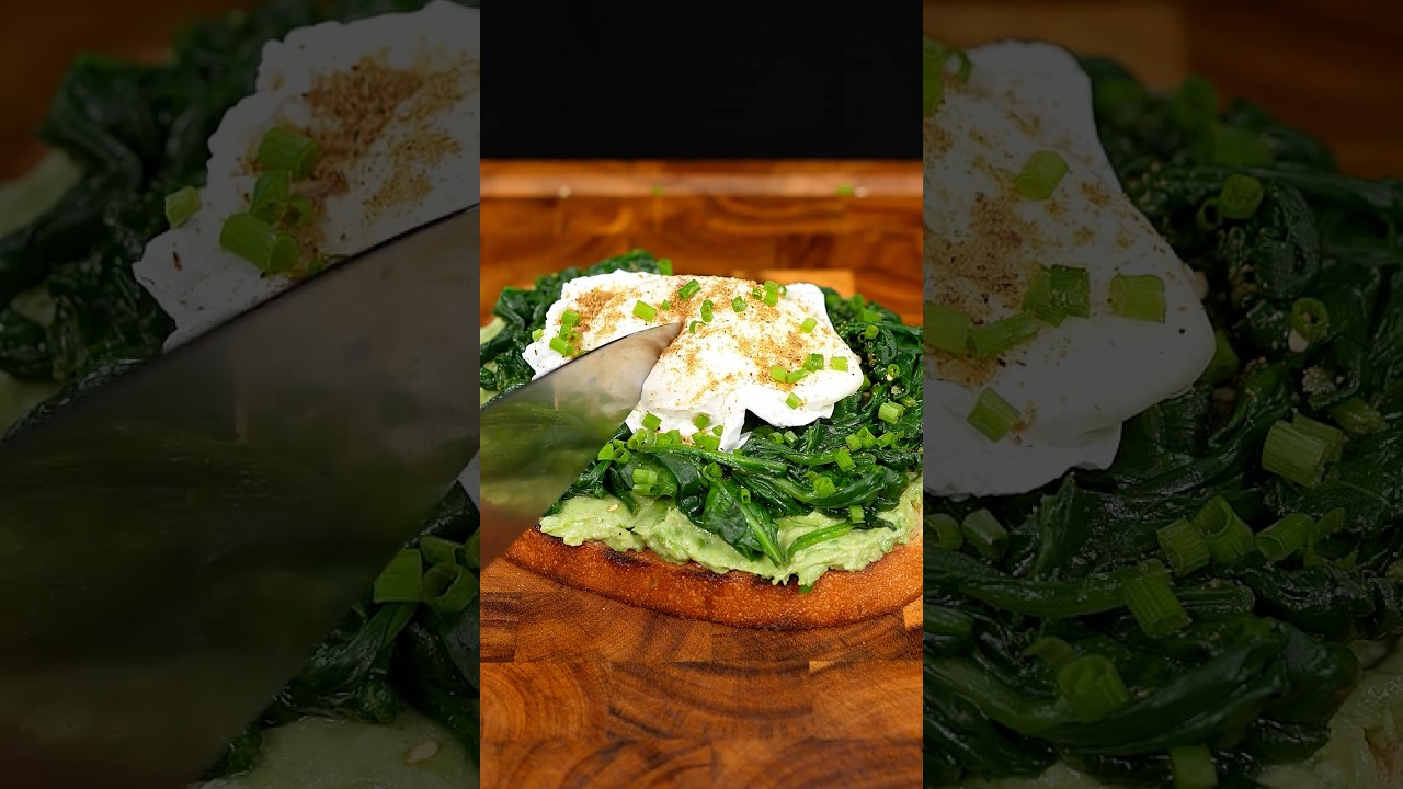 The Breakfast You&rsquo;ll Actually Jump Out of Bed For! | 🥑Poached Egg & Avocado&ndash;Yogurt Spread #shorts