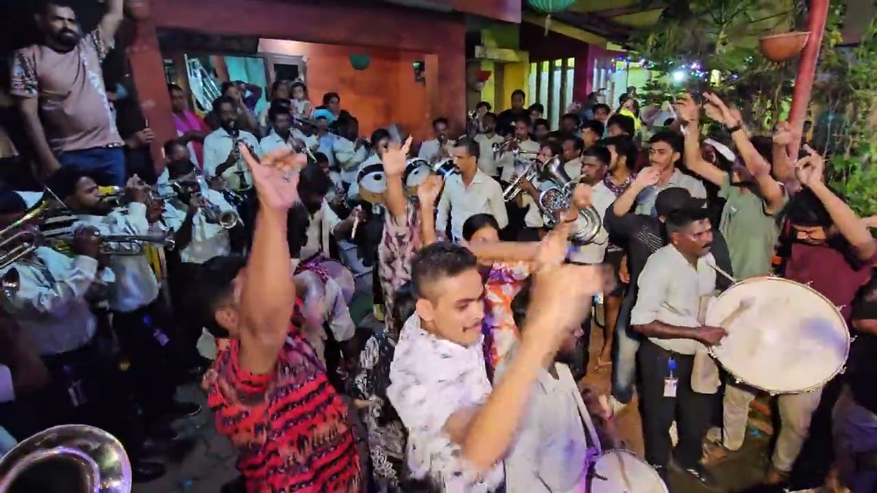 ഡിസ്ക്കോ ഡാൻസർ🥁🎺🤸💃🔥#uthsavam#pooram#bandset#bandsetkerala#mallu#tamil#malayalam#kunnamkulam#thrissur