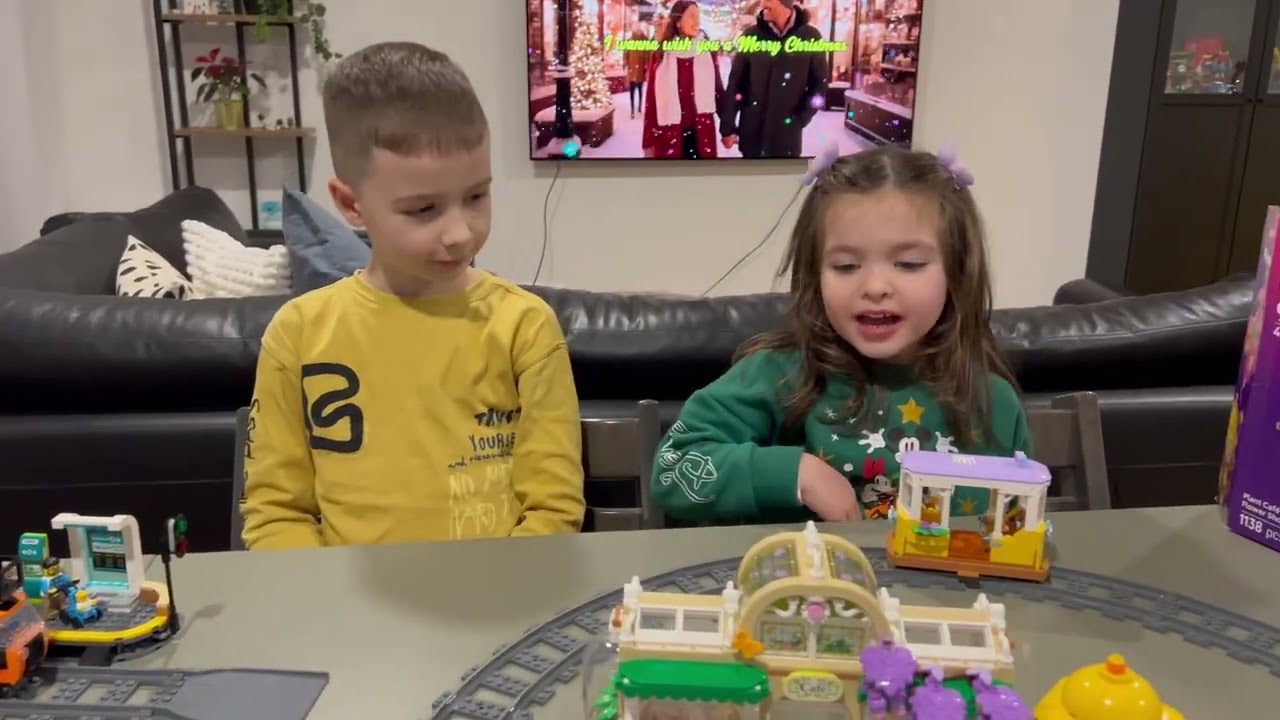 Огляд LEGO City Центральний залізничний вокзал 60469.