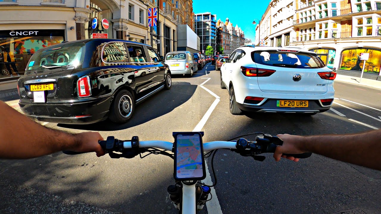 Cycling in LONDON Traffic | DON'T TRY THIS!