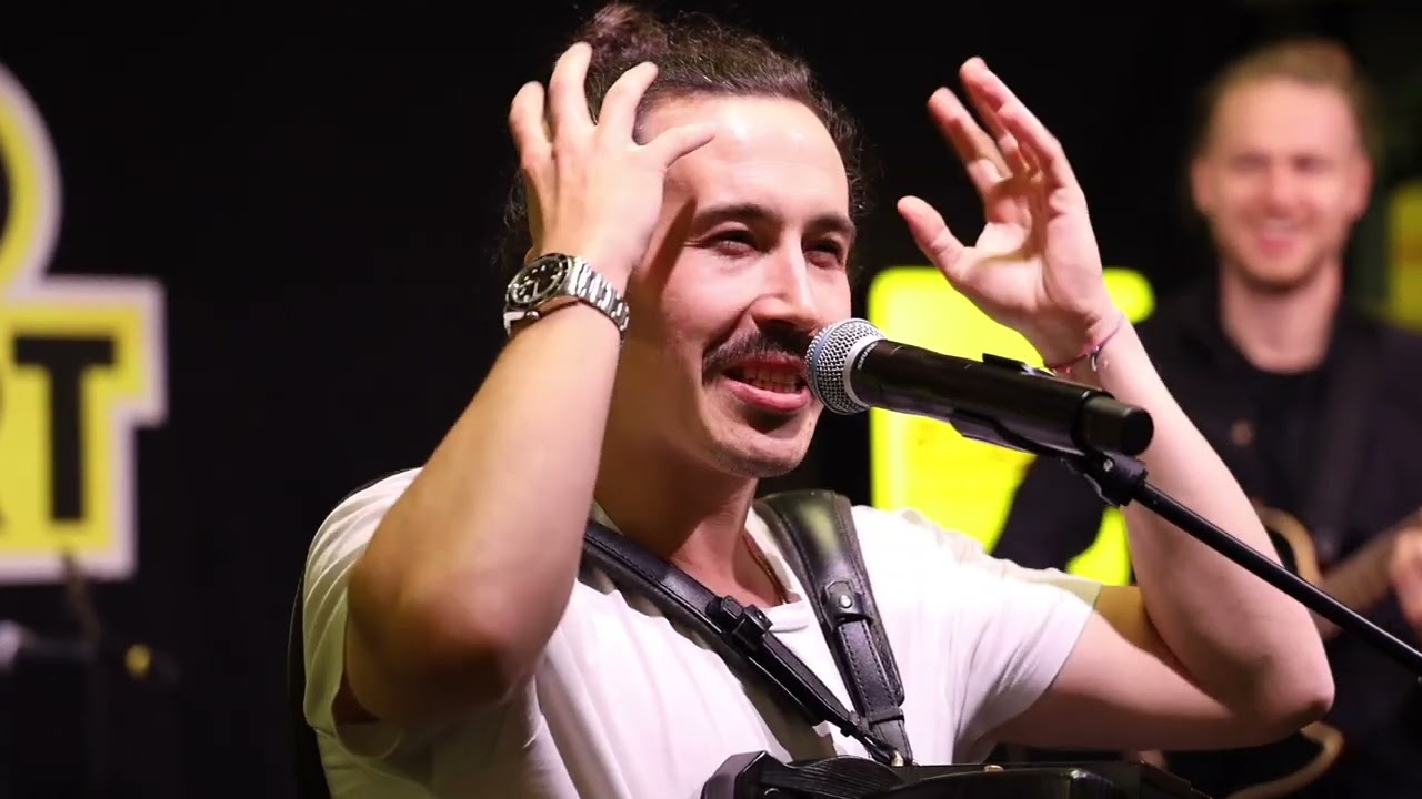 folkshilfe - Hau di her (Live beim Antenne Steiermark Studiokonzert)