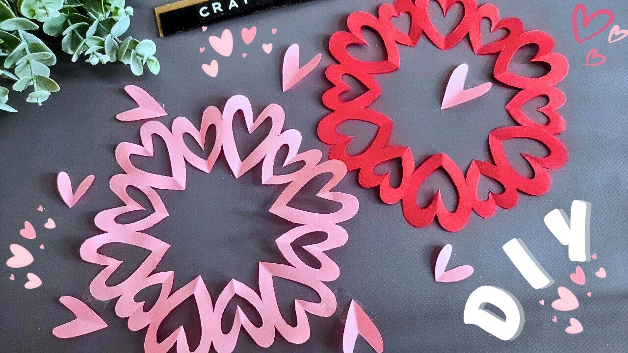 Easily! DIY circle of hearts for Valentine's Day.Paper Origami.