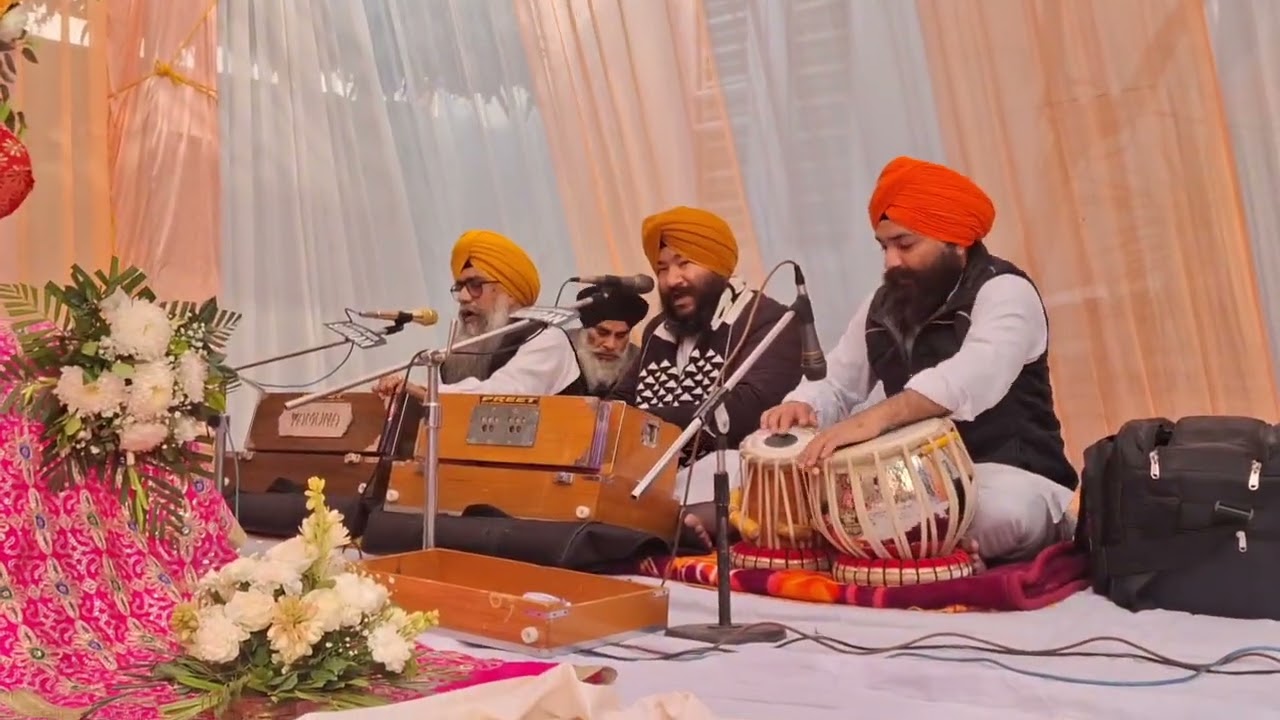 Baba Abna Basee Eh Gaoun. Ragi Bhai Bhajan Singh 