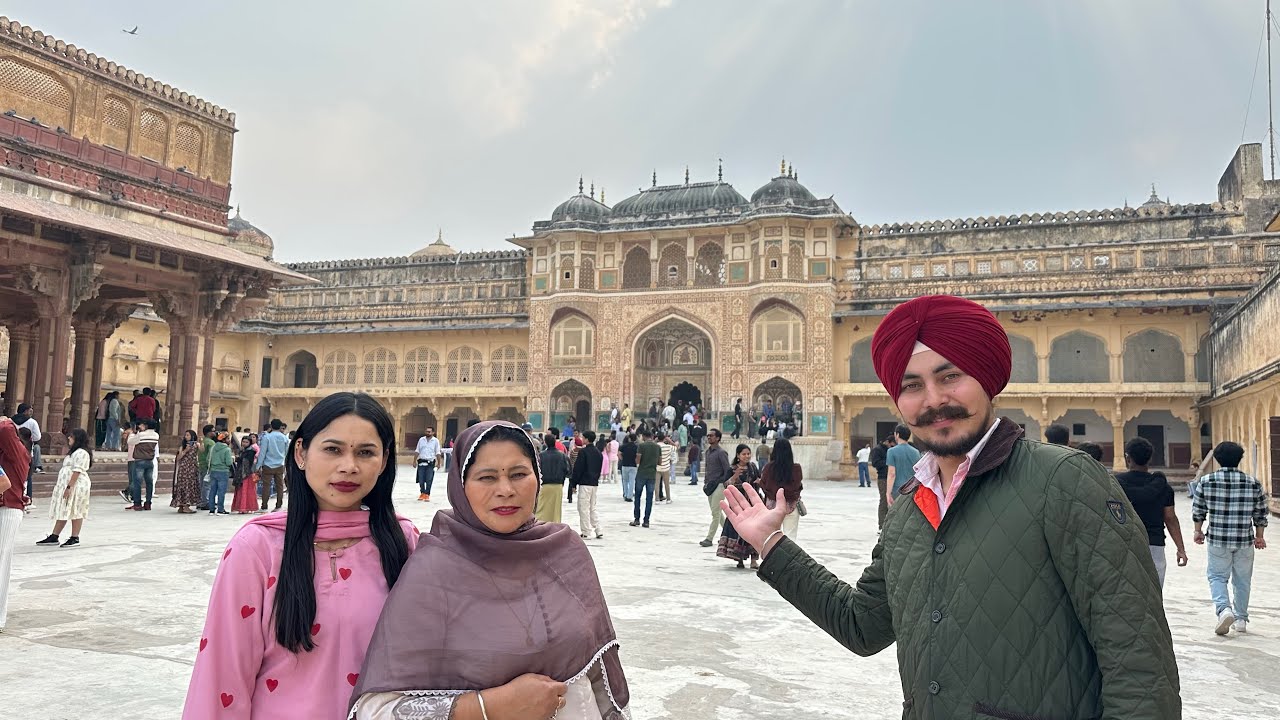 ਪਹਾੜਾ ਵਿੱਚ ਬਣਿਆ ਹੋਇਆ ਇਹ ਕਿਲ੍ਹਾ Amer Fort 😳@HarmanKhosa 