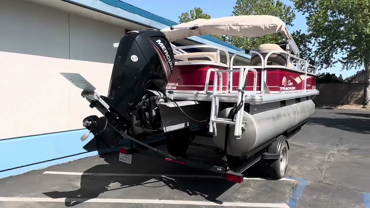 2019 Sun Tracker Bass Buggy 18 DLX