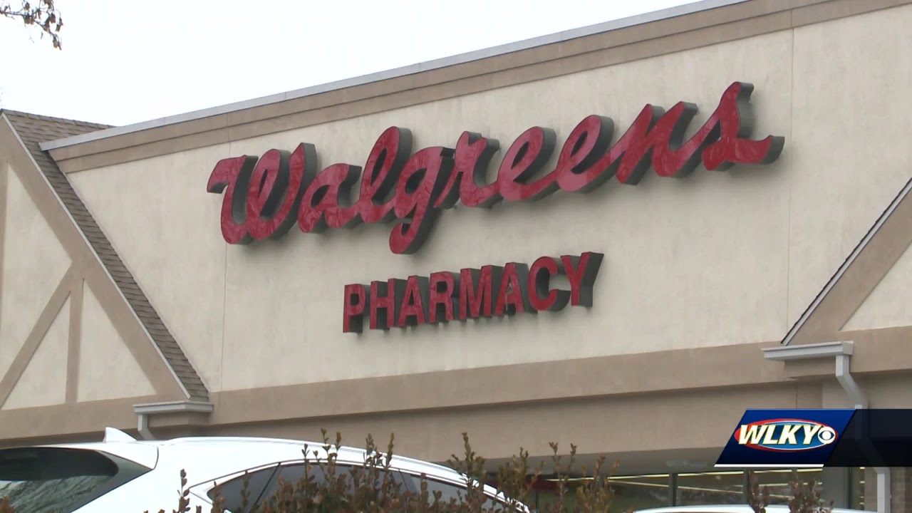 Teenager held at gunpoint during attempted robbery in Walgreen's parking lot
