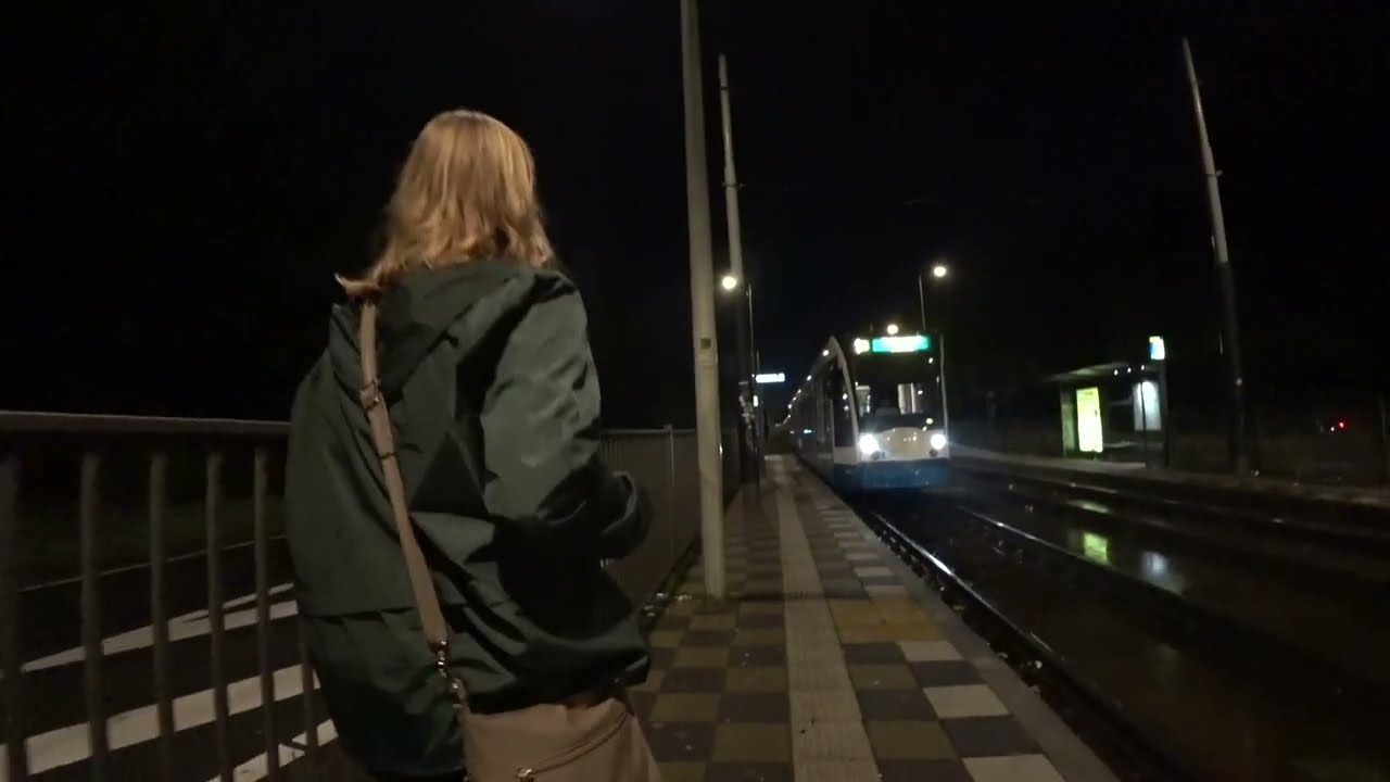 First stop: Moeders | AMSTERDAM